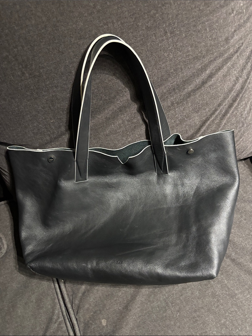 Vince leather tote bag